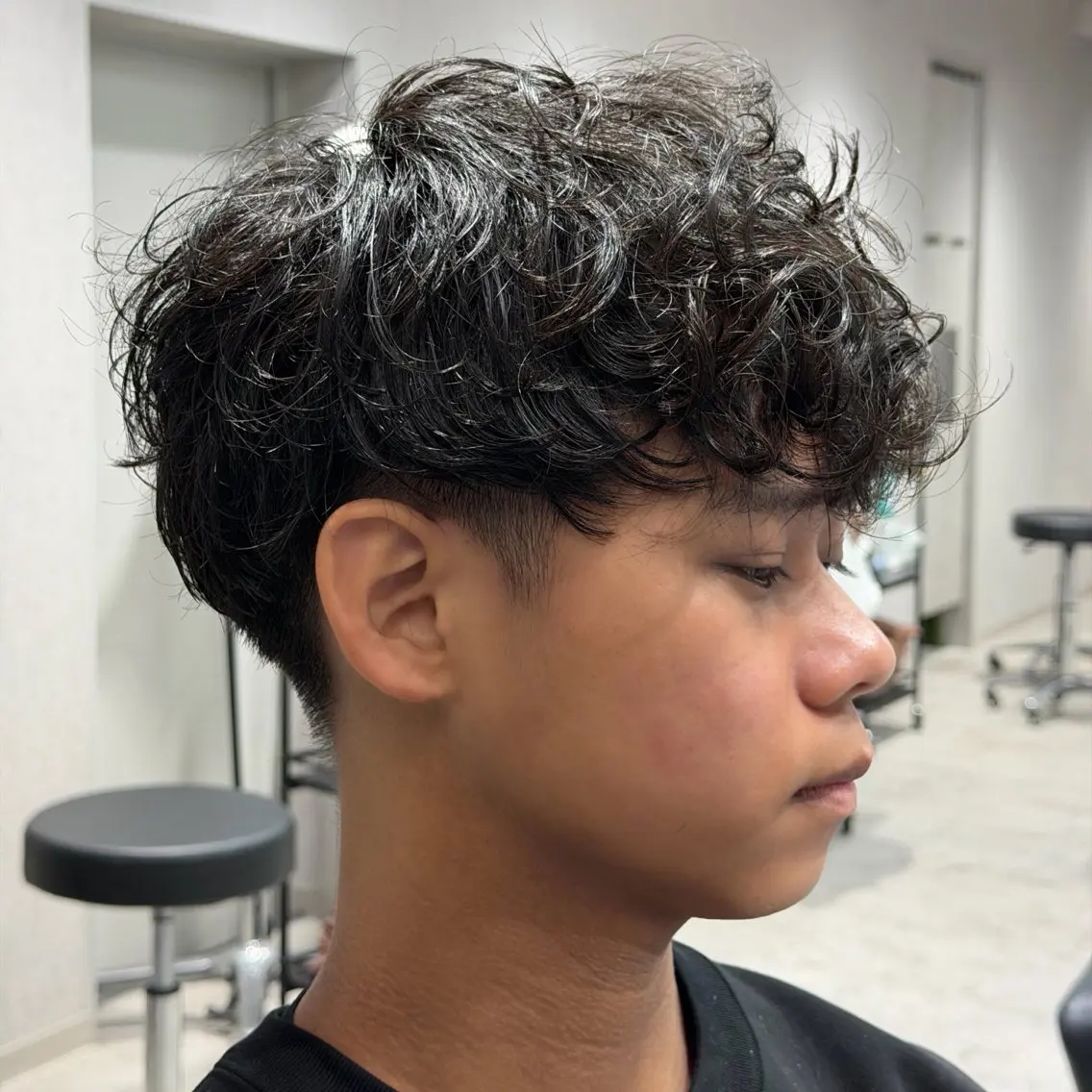 ショート パーマ メンズ メンズパーマ カット パーマ トリートメント フェザーパーマ職人 🪶ryosukeのヘアスタイル