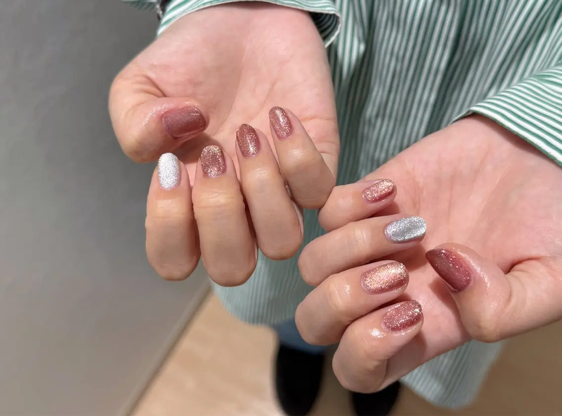 ネイル ジェルネイル キラキラネイル マグネットネイル 持ち込み パラジェル ハンドネイル Hi nail 【ハイネイル】池袋のネイルデザイン