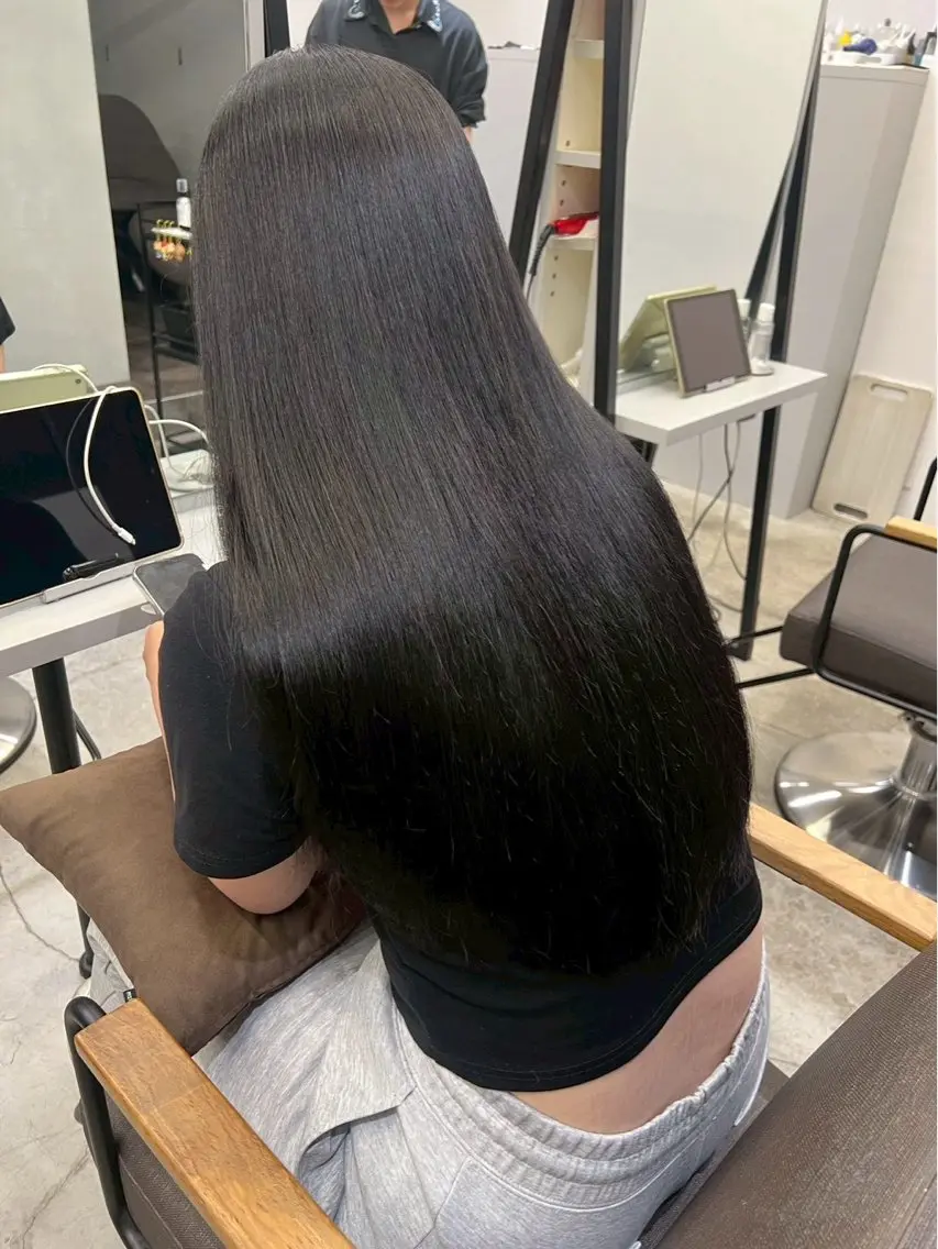 ロング パーマ ヘアカラー 縮毛矯正 ハイトーンカラー が絶対可愛い✨泰聖✨のヘアスタイル