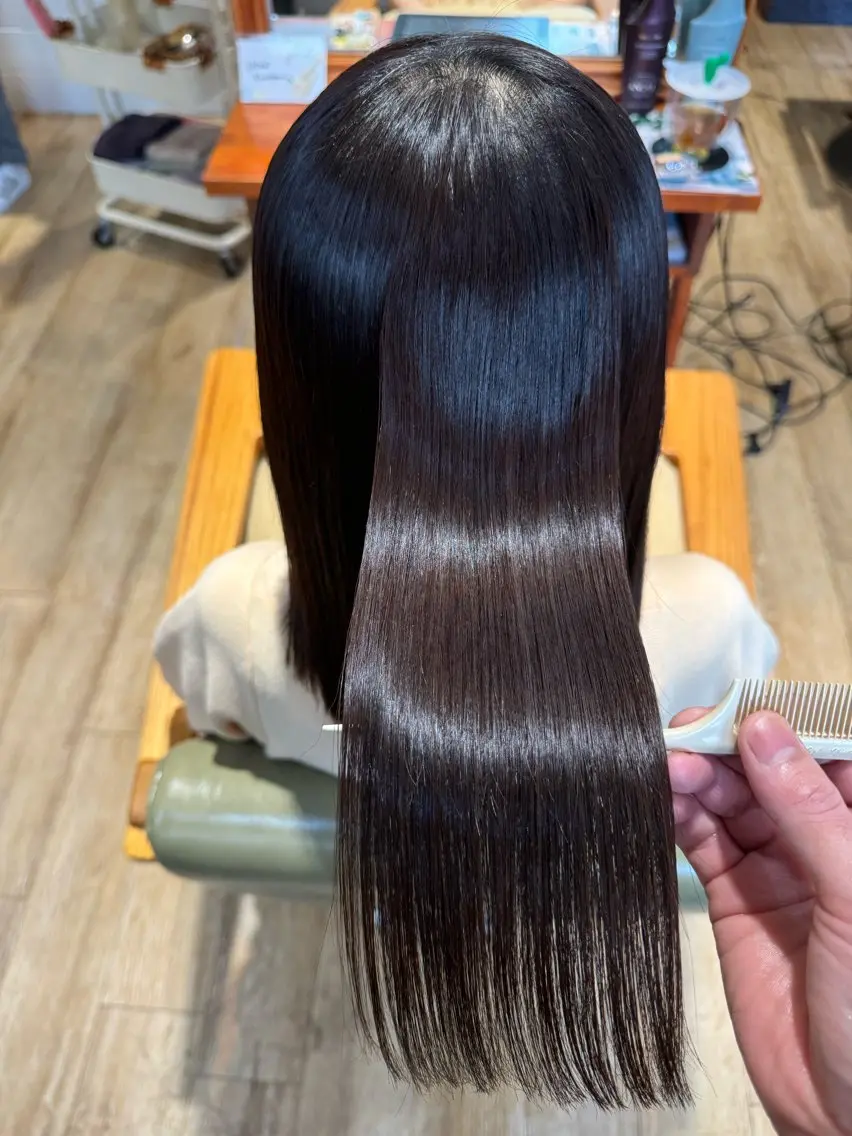 セミロング カット 縮毛矯正 トリートメント 艶美髪マスター 店長✂︎YUKKEのヘアスタイル