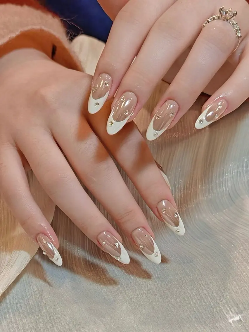 ネイル 長さ出し フレンチネイル グラデーション 卒業式 マグネットネイル ハンドネイル MIHANA NAILのネイルデザイン