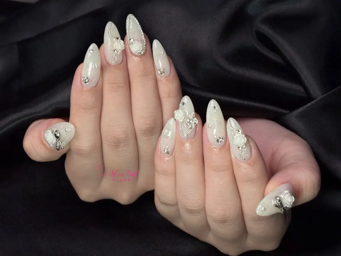 ネイル 桜ネイル 長さ出し フラワーネイル フレンチネイル ジェルネイル ハンドネイル ACon NailSalonのネイルデザイン