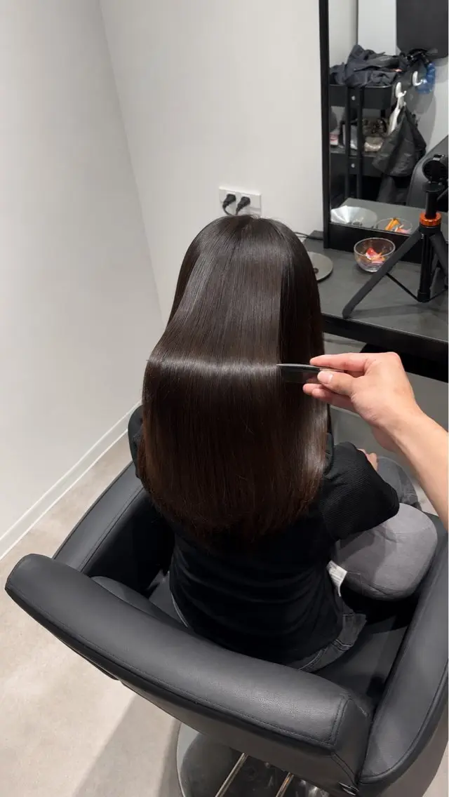 ミディアム 髪質改善 縮毛矯正 縮毛矯正 ⭐️超髪質改善特化 ✂️美髪縮毛矯正きりのヘアスタイル