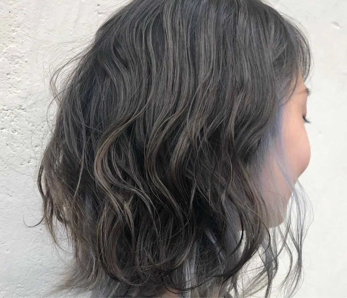 ショート カラー M. YURIのヘアスタイル