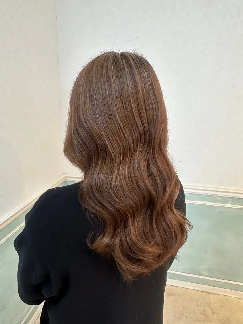 カラー 山口 珠莉のヘアスタイル