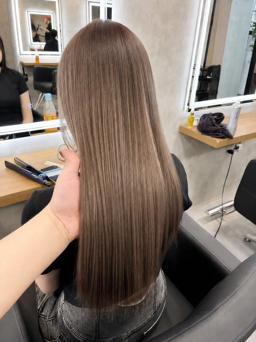 【👑人気No.1👑】 ケアブリーチ使用ダブルカラー＋髪質改善トリートメントの写真