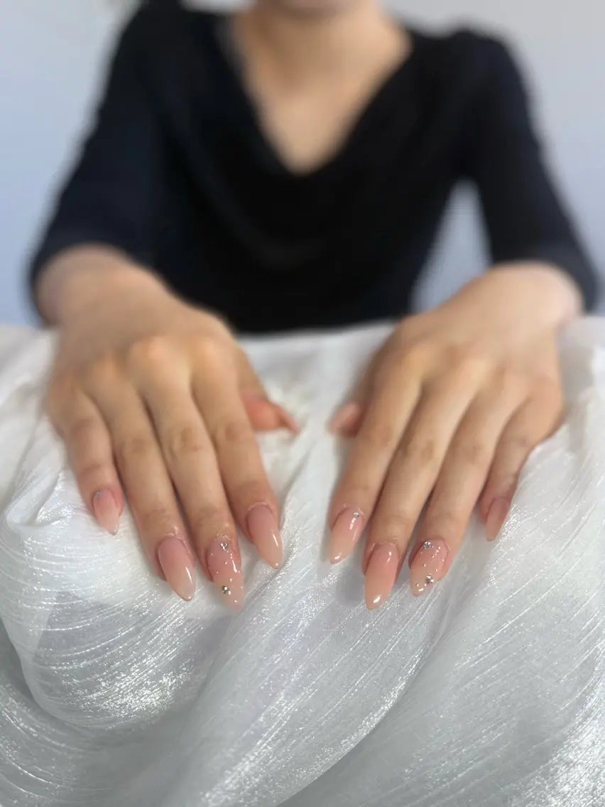 ネイル シンプルネイル Nailroom Hのネイルデザイン