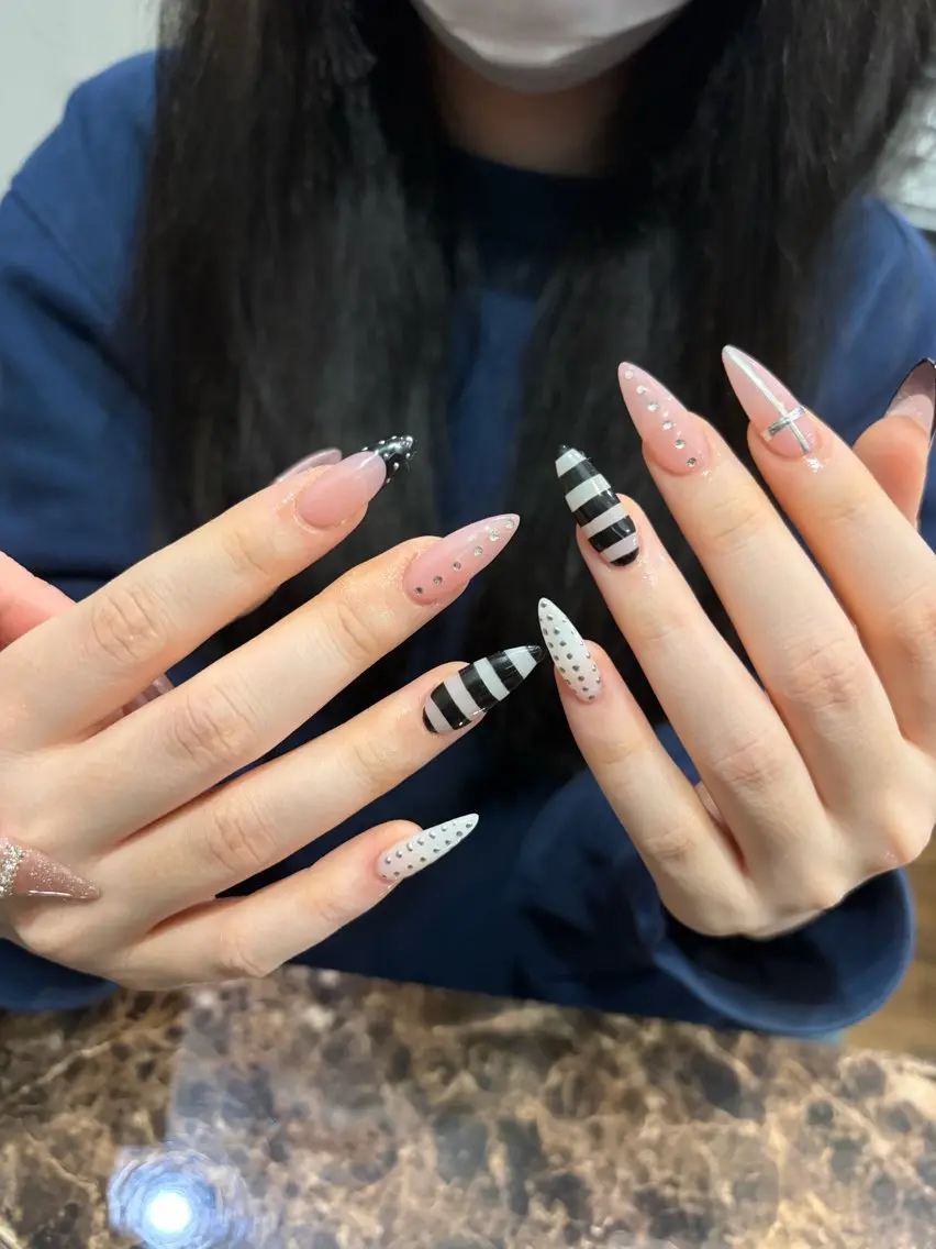 ネイル ハンドネイル IROHA Nail 矢掛萌子のネイルデザイン