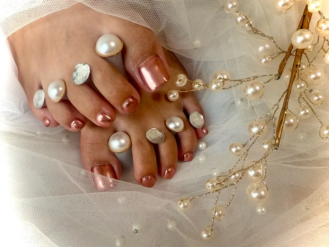 ネイル ミラーネイル フットネイル ëmma nail_ by chulaのネイルデザイン