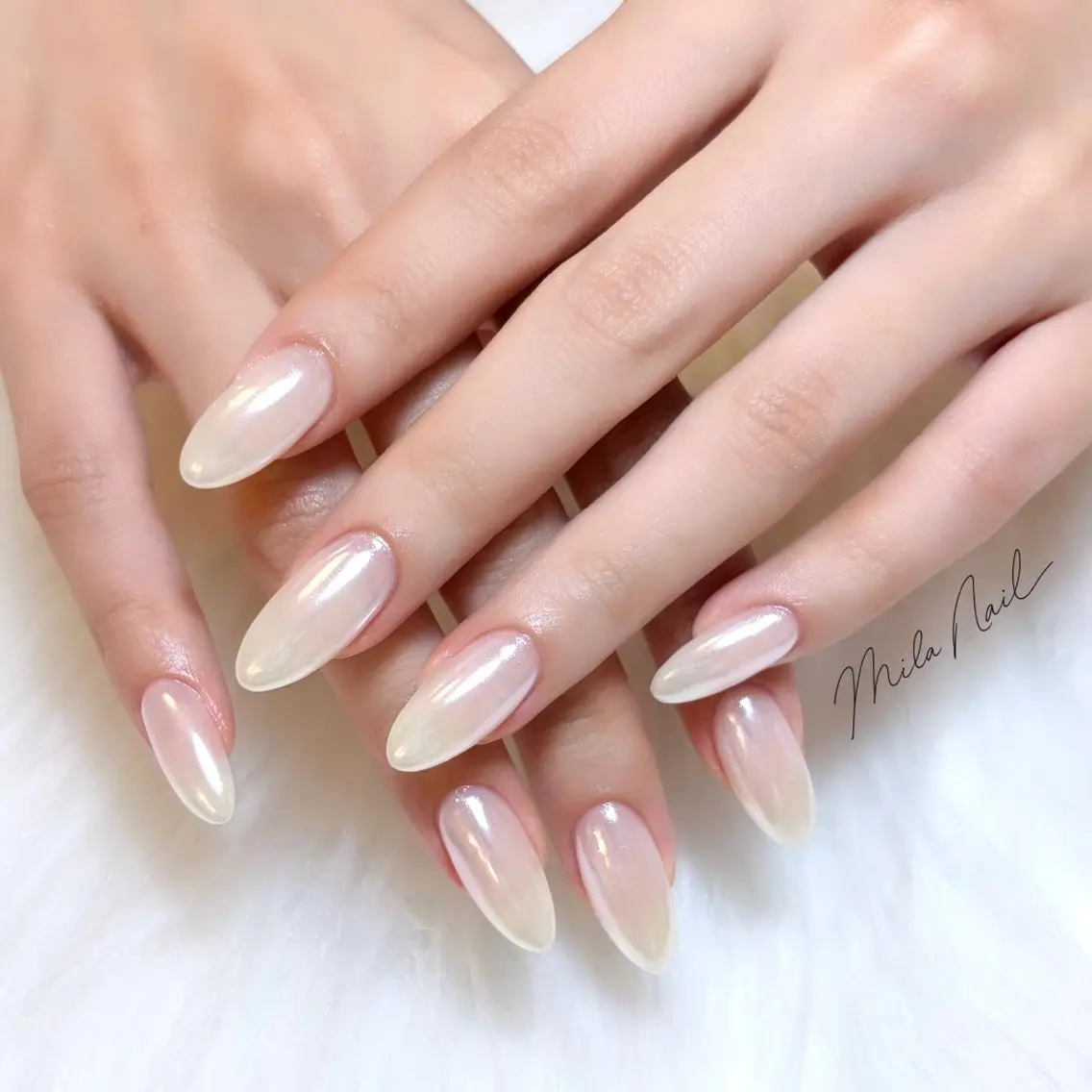 ネイル オーロラネイル シンプルネイル ブライダルネイル ハンドネイル Mila Nail🐈のネイルデザイン