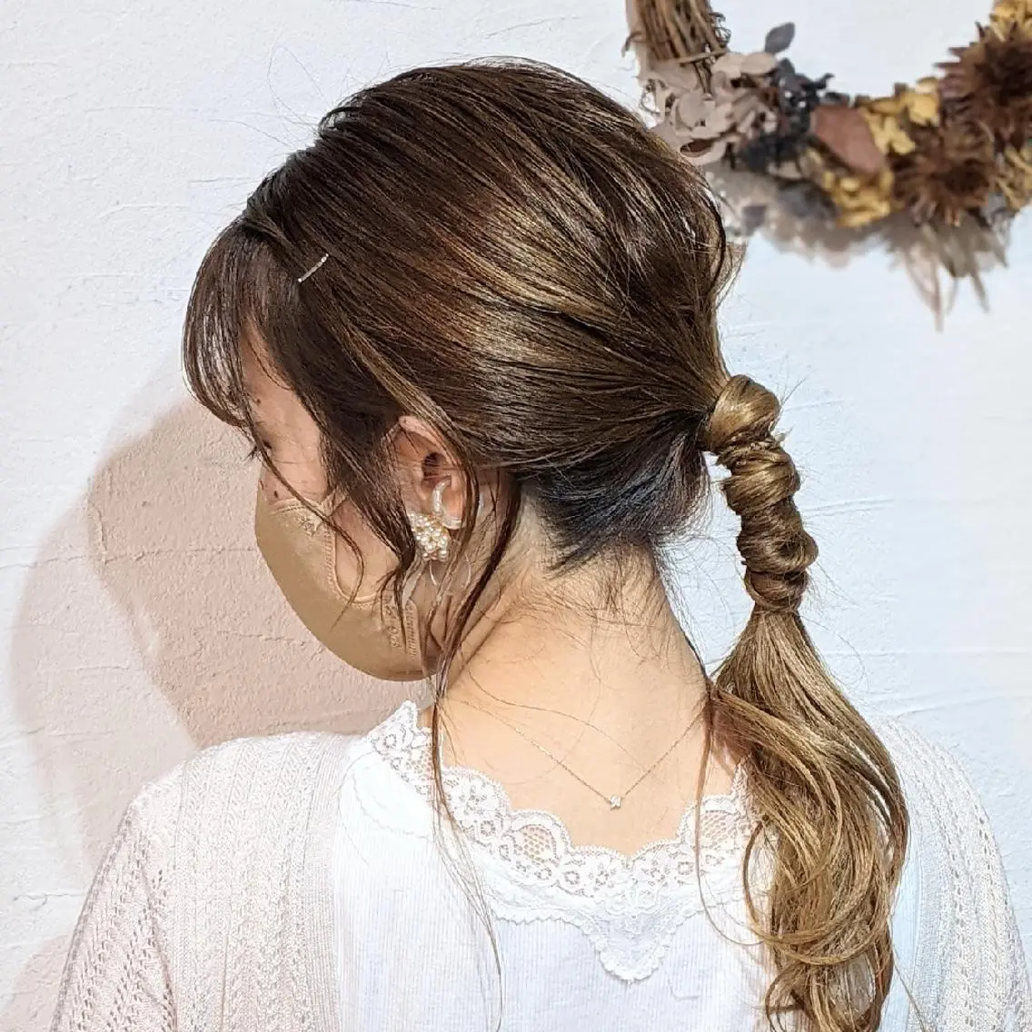 セミロング ヘアアレンジ ポニーテール HIKARI＠ Ruheplatzのヘアスタイル