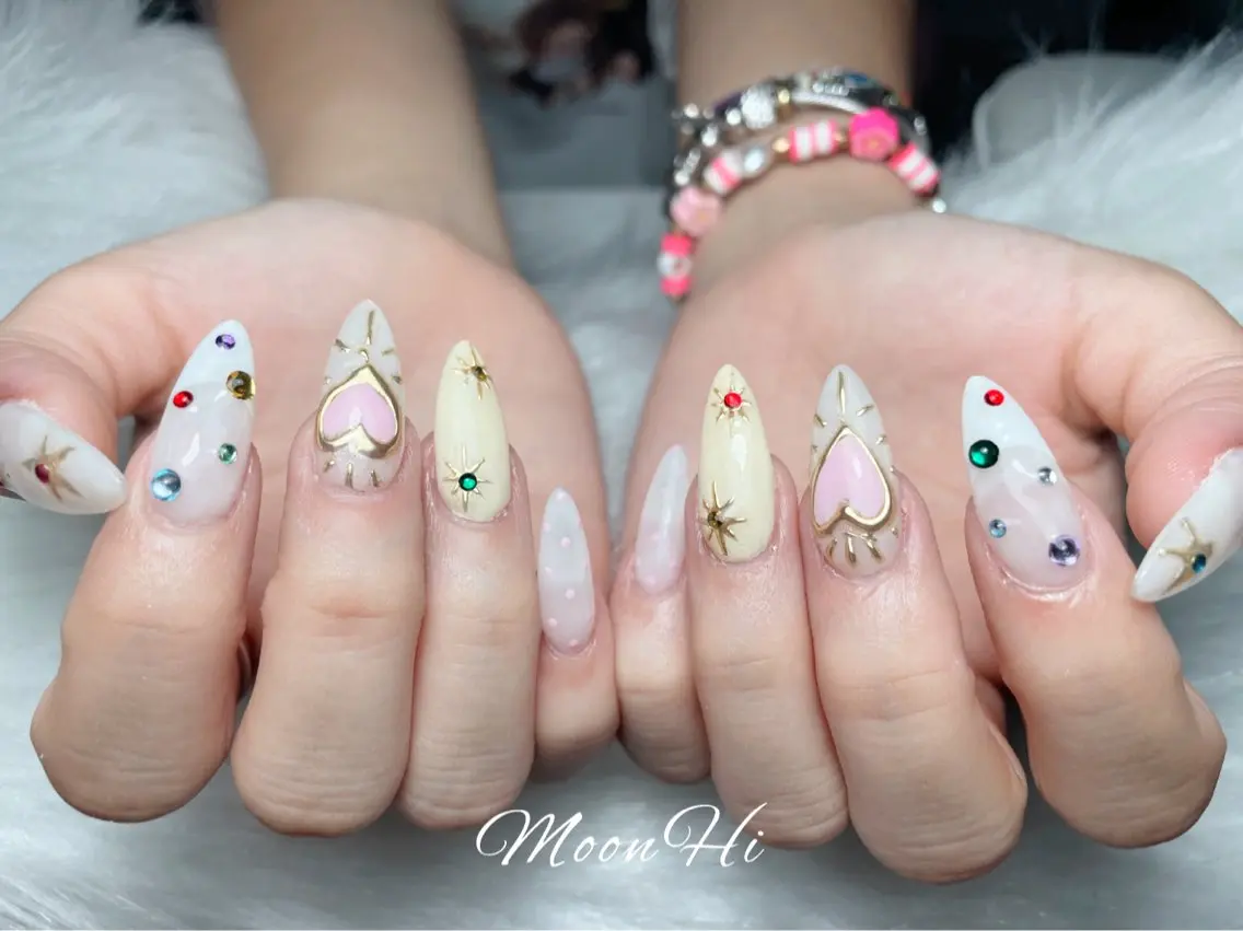 ネイル MoonHi Nail 朝霞台のネイルデザイン