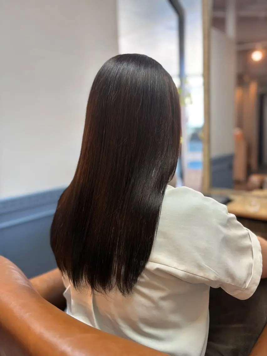 セミロング カット ヘアカラー トリートメント 山内 はじめのヘアスタイル