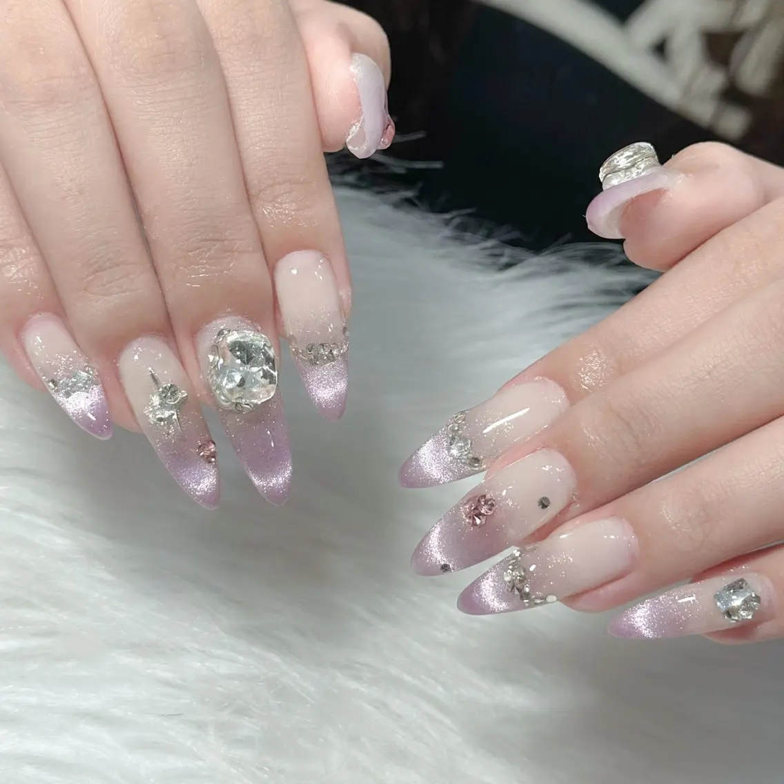 ネイル ハンドネイル フットネイル LAVISH nanamiのネイルデザイン