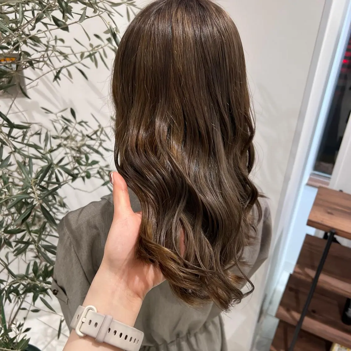 セミロング カラー ヘアアレンジ 小白井 由美のヘアスタイル
