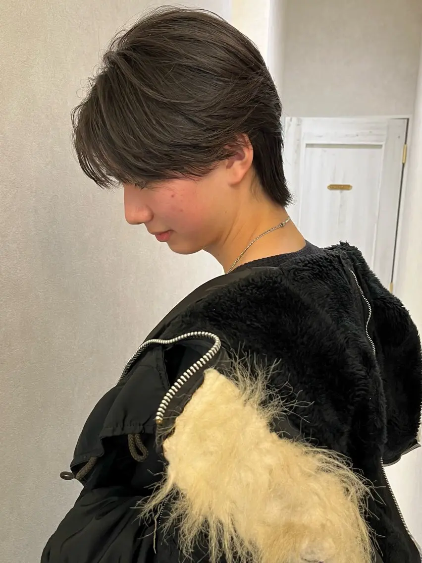 ショート メンズ フェザーパーマ メンズパーマ メンズウルフカット ショートヘア ウルフカット 岩瀬 翔太のヘアスタイル