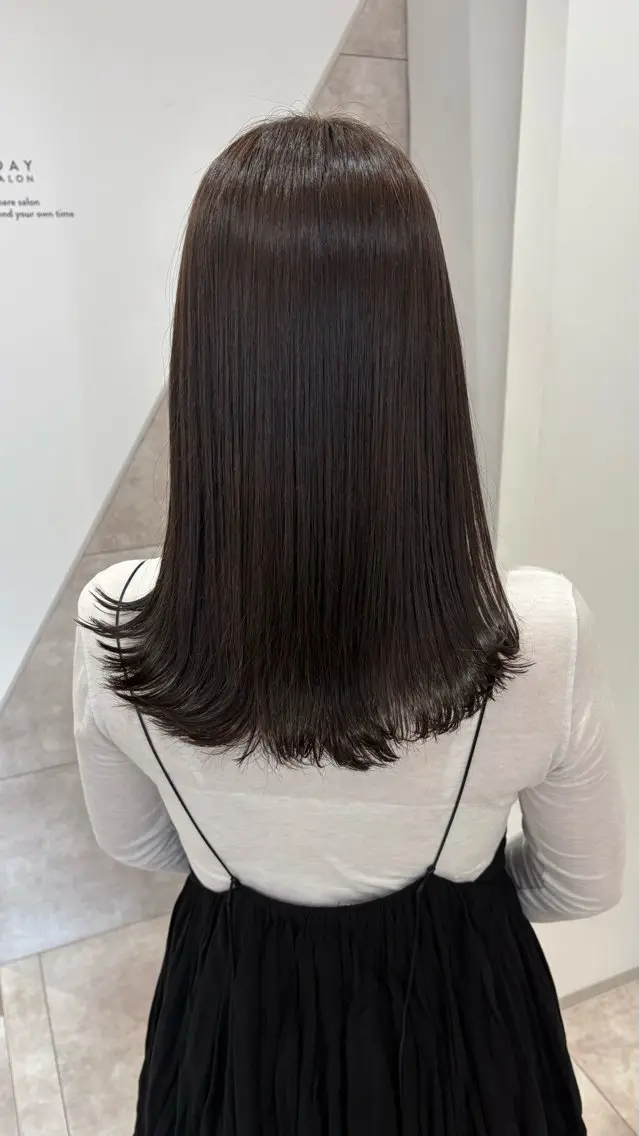 ロング カラー カット ヘアカラー SAKINO ベージュカラーのヘアスタイル