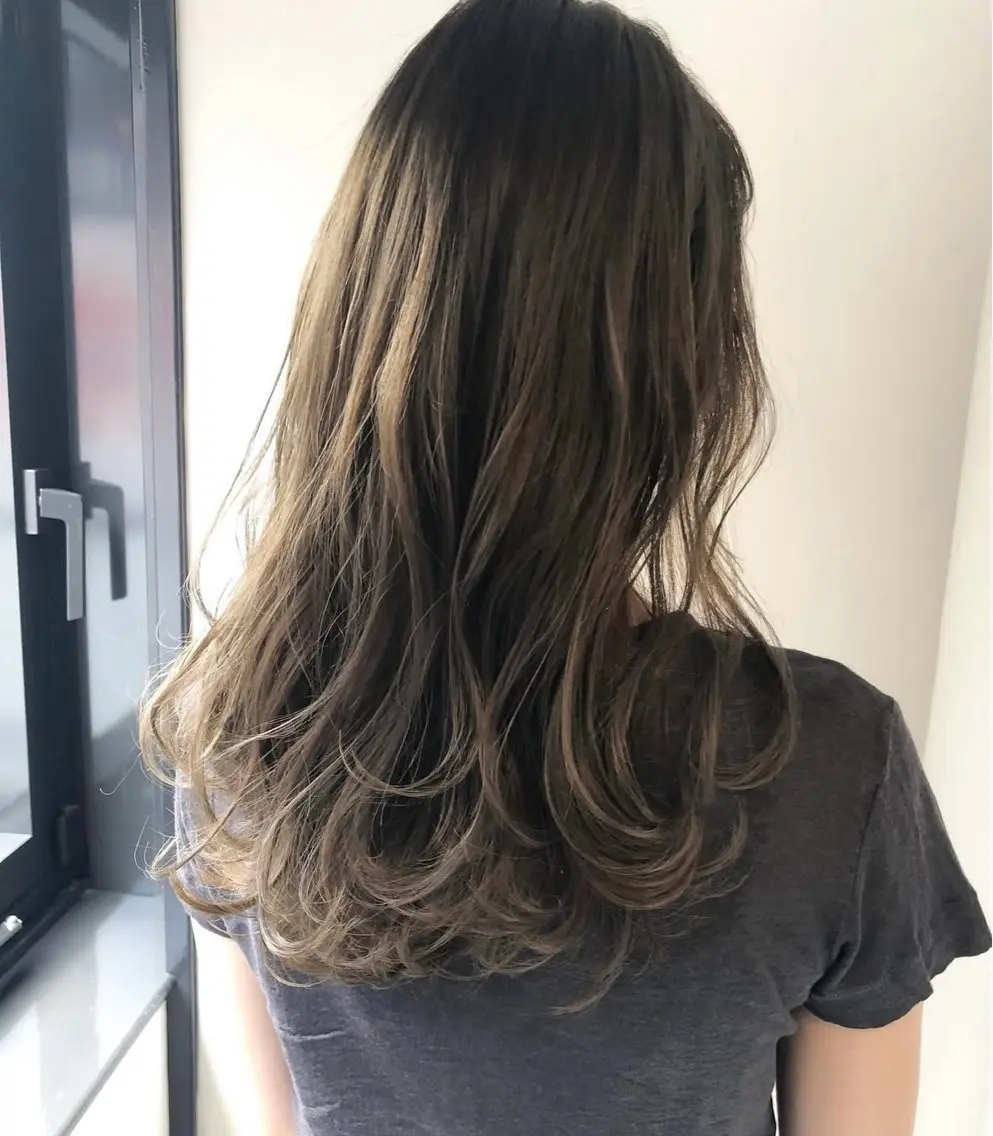 ロング カラー 梅田🩵/透明感 花音のヘアスタイル