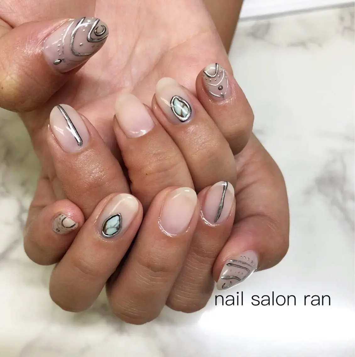 ネイル ニュアンスネイル nailsalon ranのネイルデザイン