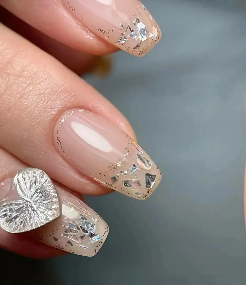 ネイル フレンチネイル ガラスフレンチ BabyYouMi nailのネイルデザイン