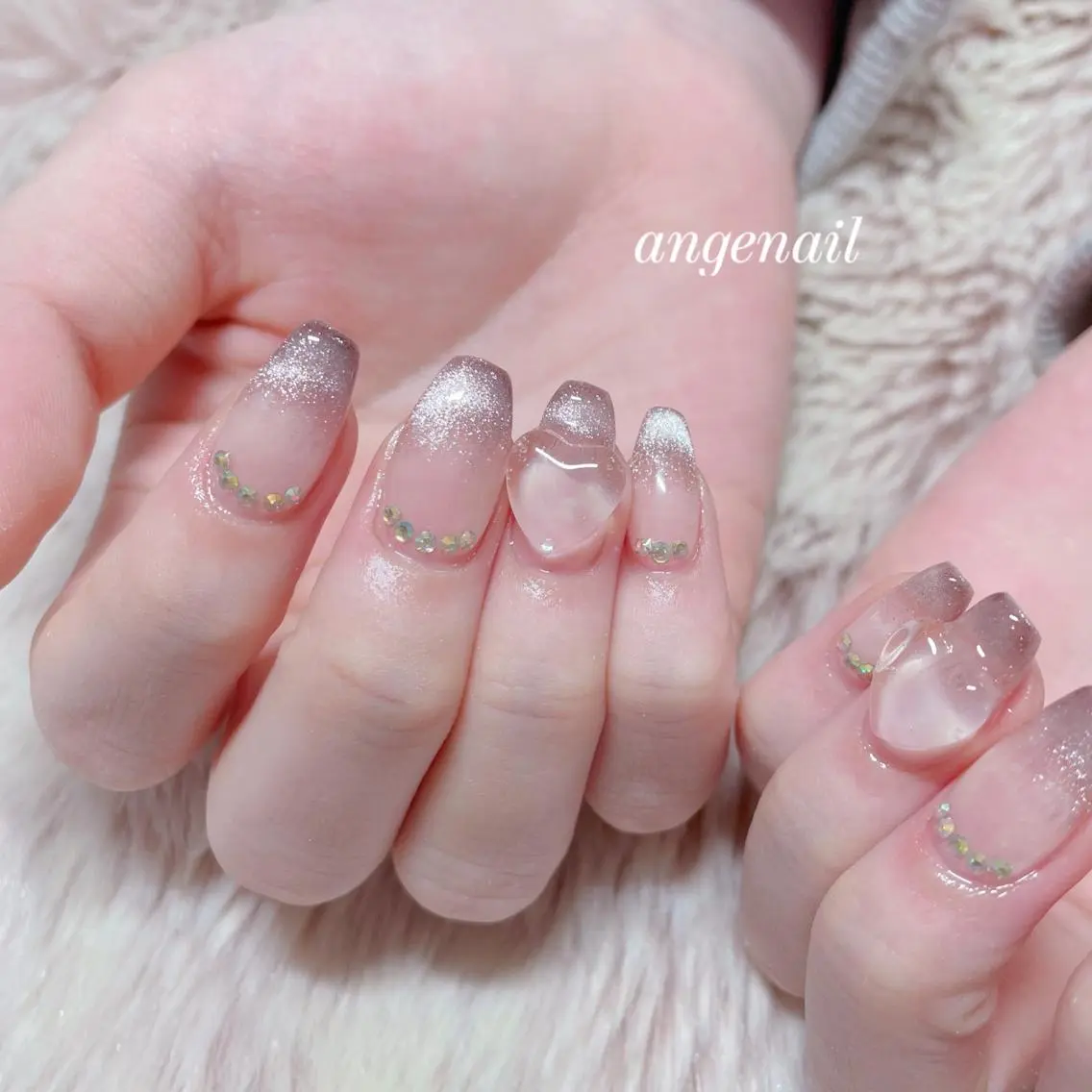 ネイル ハンドネイル オーナーネイリスト MAKIのネイルデザイン