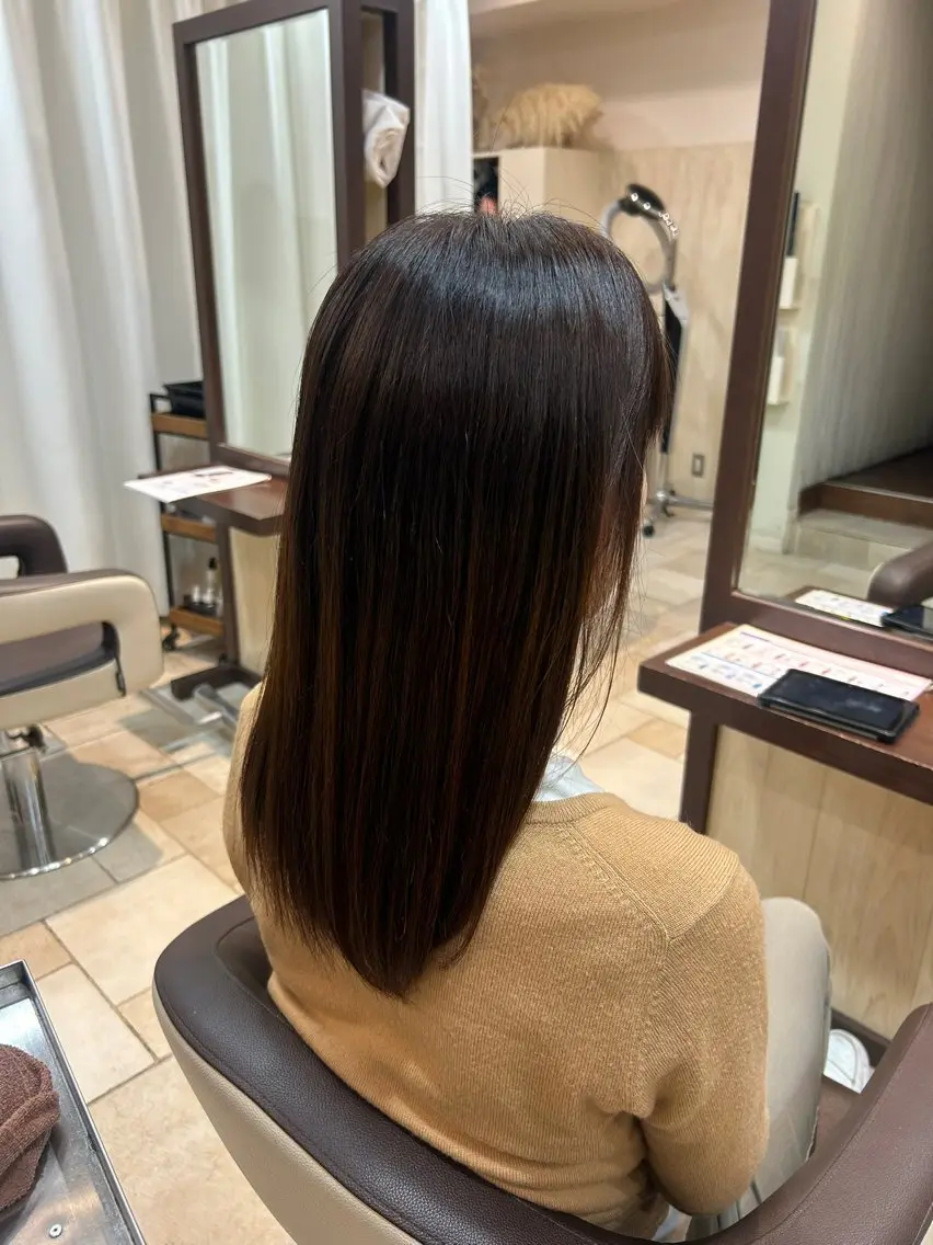 セミロング カラー 脇野 真琴のヘアスタイル