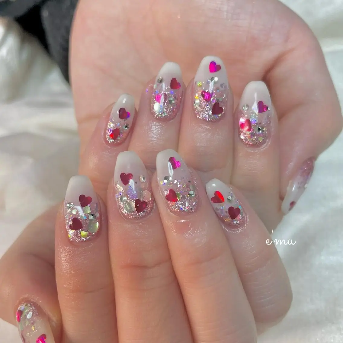 ネイル ハート キラキラネイル バレンタイン nail salon e'mu💐のネイルデザイン