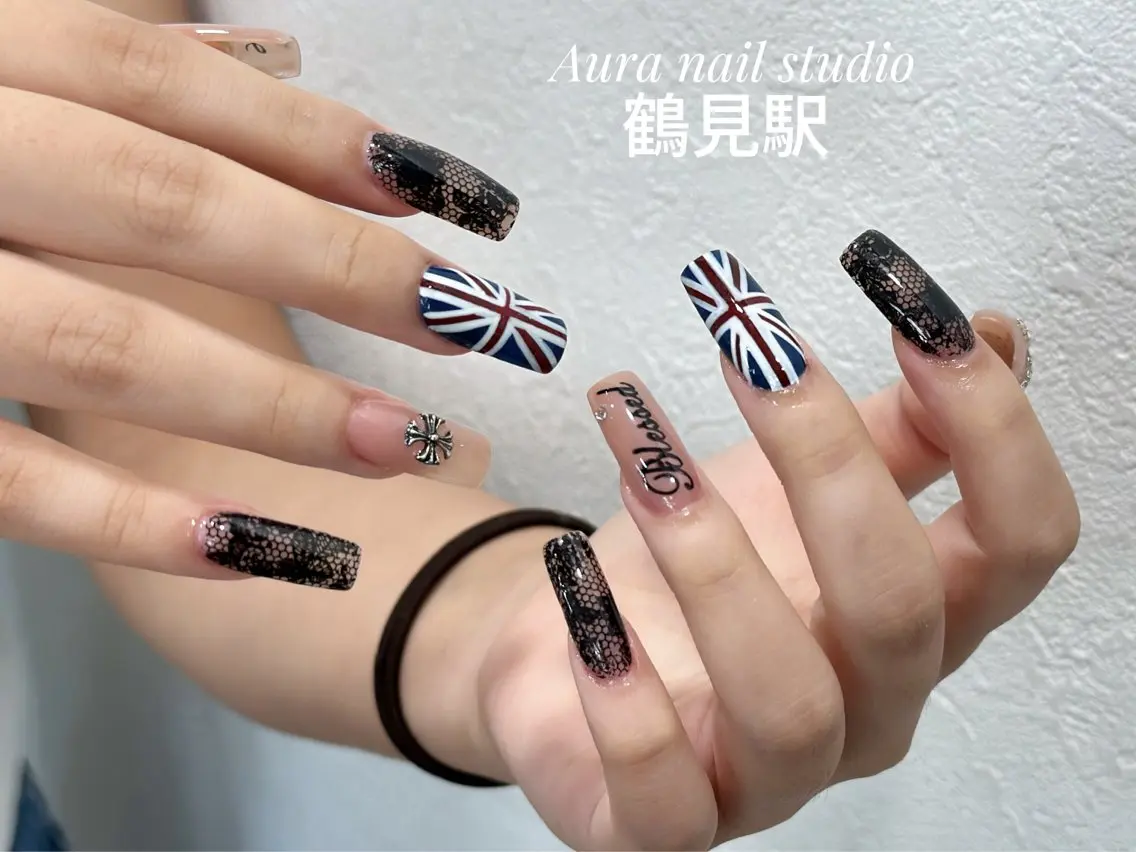 ネイル ハンドネイル Aura nail 🍐💫のネイルデザイン