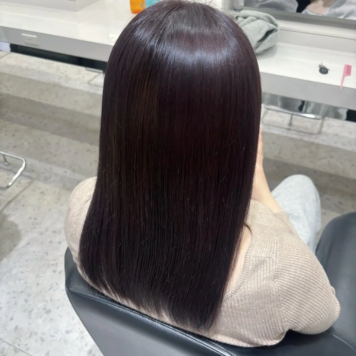 セミロング カラー ブラウンカラー ラベンダーカラー ラベンダーブラウン ヘアカラー 🩷 しおり 🩷のヘアスタイル