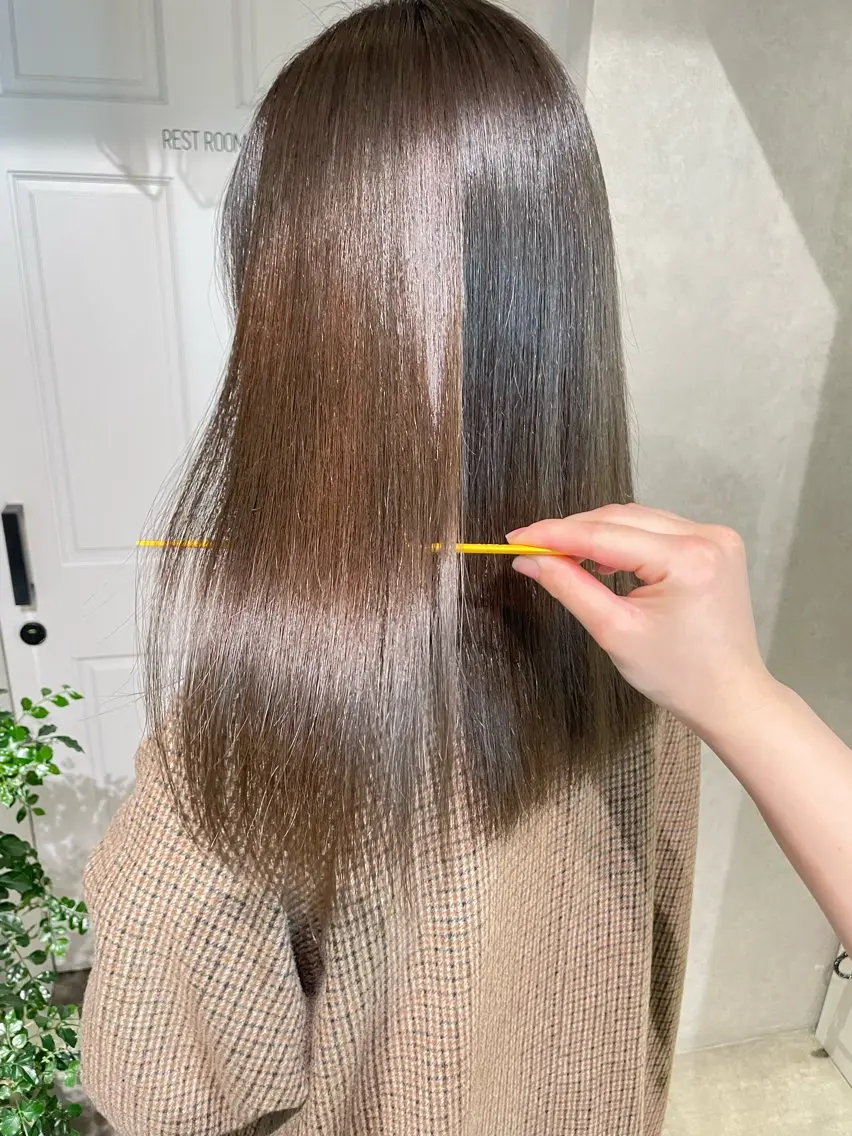 セミロング 酸性ストレート 縮毛矯正 ナチュラル透明感🌱 小山美樹子のヘアスタイル