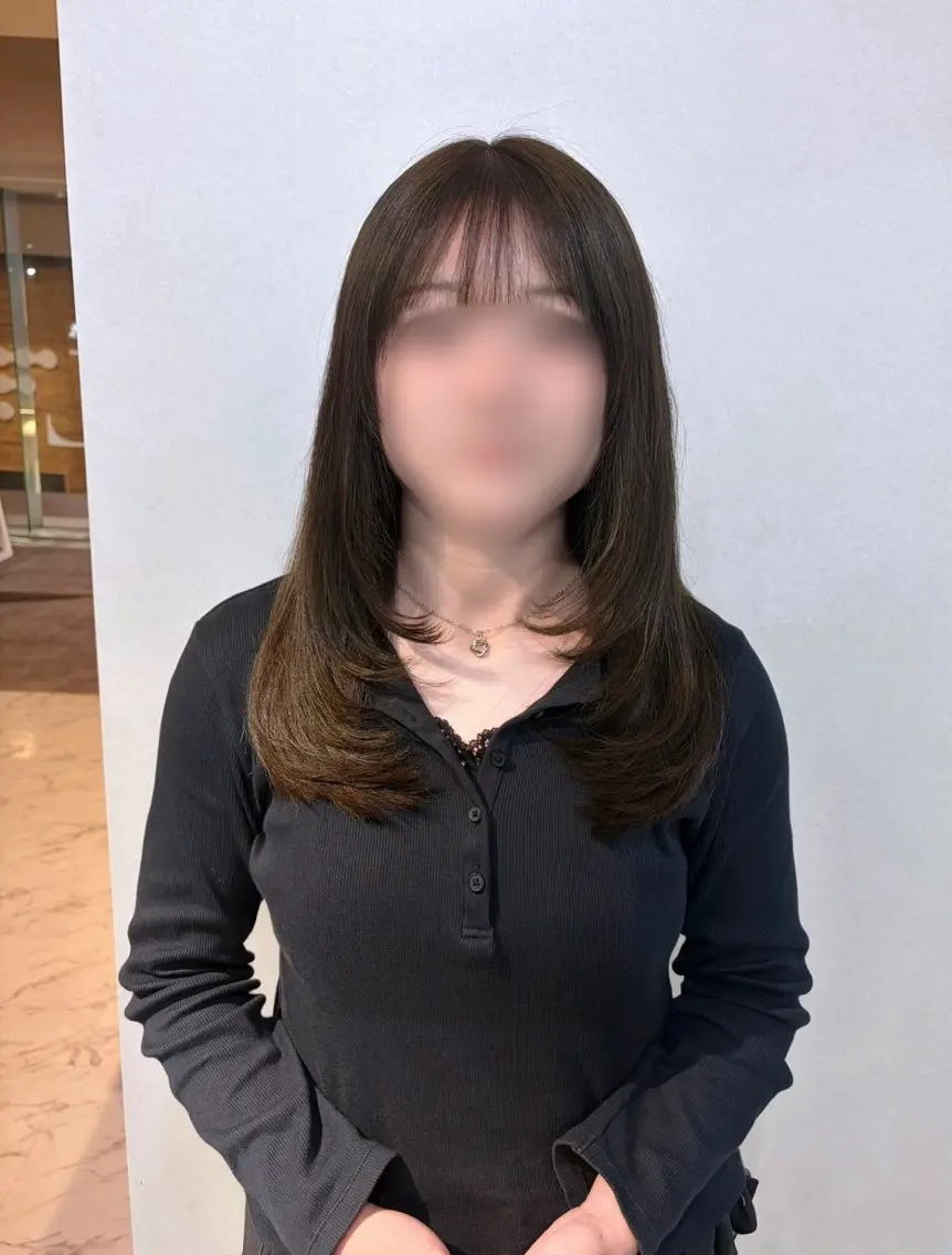 ミディアム カラー ベージュカラー オリーブベージュ レイヤーカット ‎🤍石川 花奈‎🤍のヘアスタイル