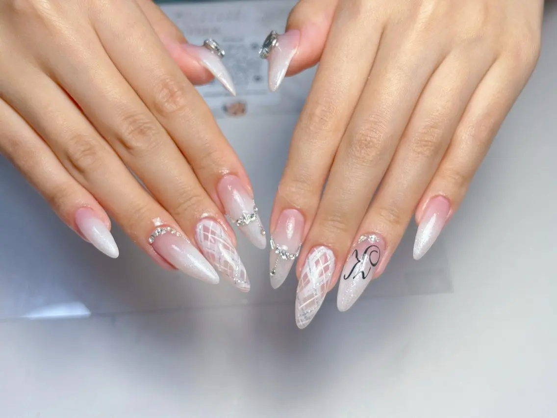ネイル マグネットネイル 持ち込み ワンホンネイル ハンドネイル ハンドケア 心斎橋Mione nail salonのネイルデザイン