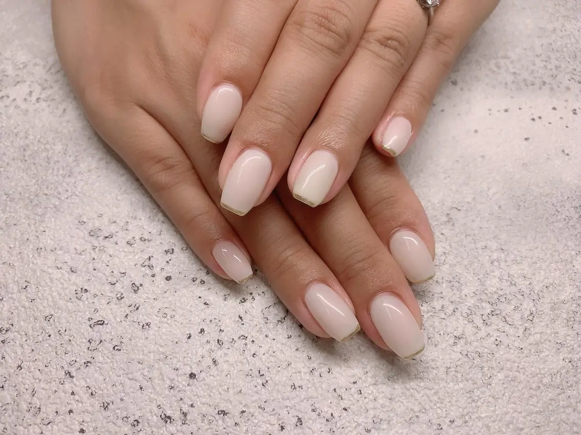 ネイル フレンチネイル ミラーネイル ハンドネイル ハンドケア Muse nail USUIのネイルデザイン