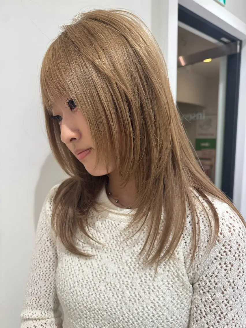 ロング レイヤーカット 佐々木 悠安のヘアスタイル