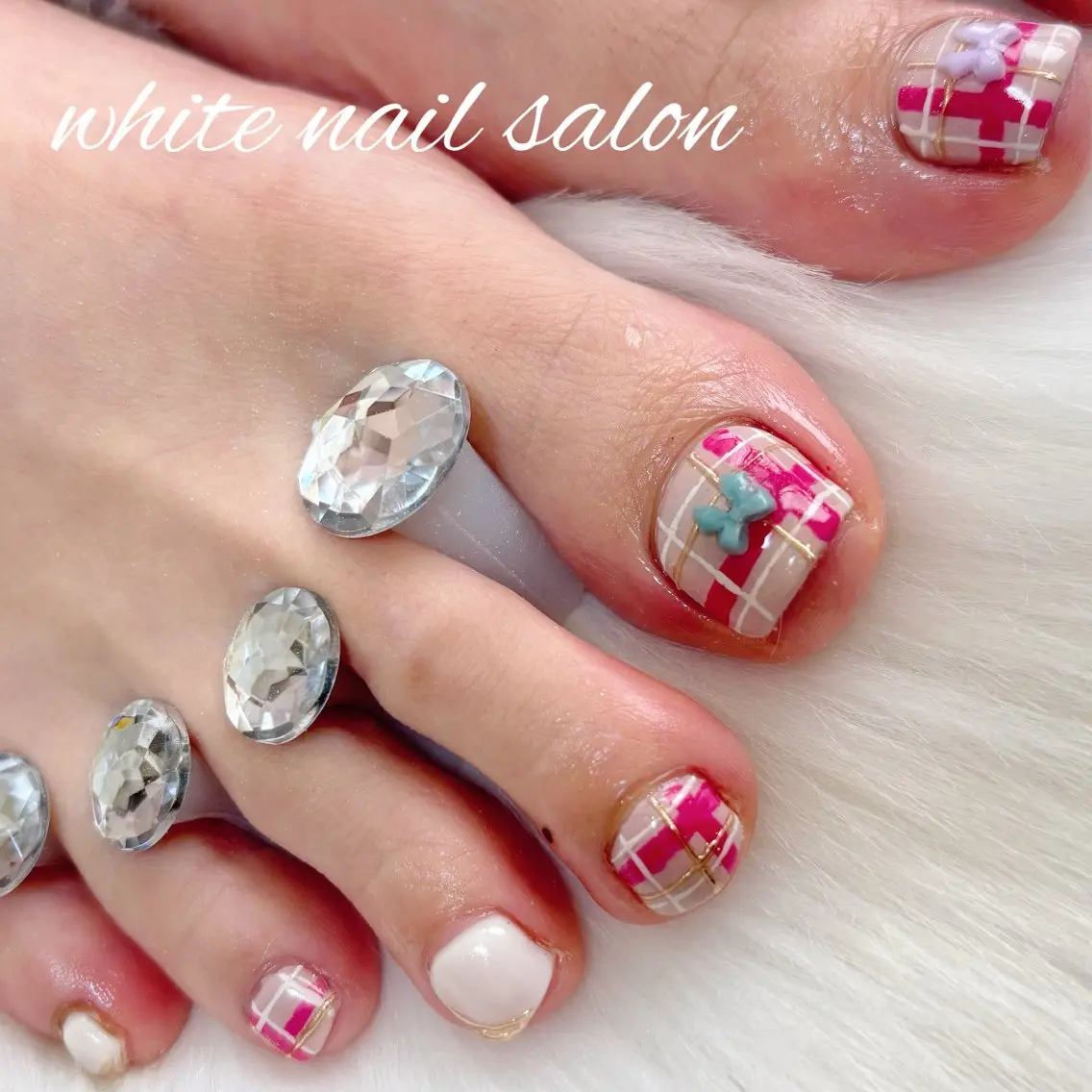 ネイル フットネイル フットネイル white nail salonのネイルデザイン