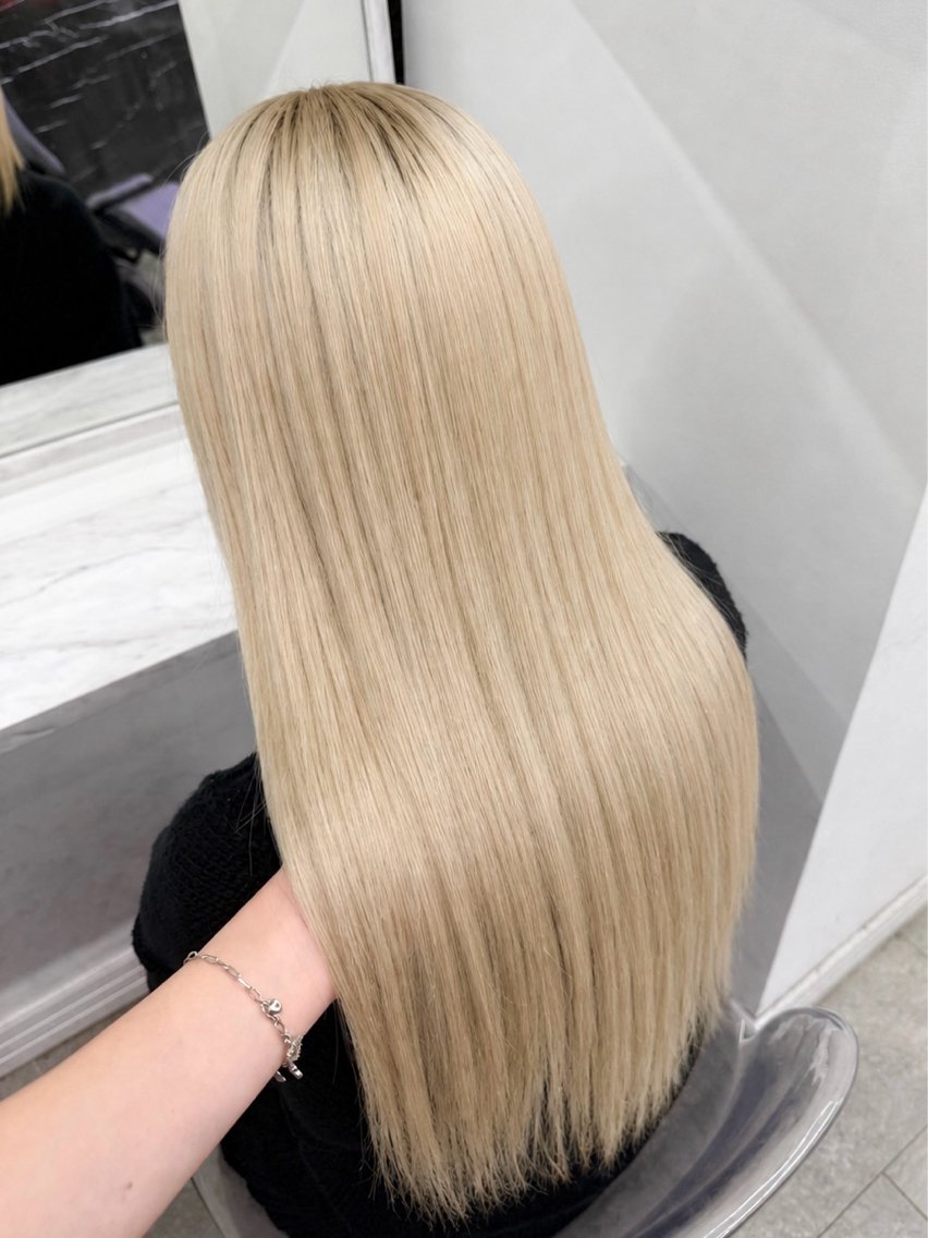 ロング カラー エクステ 🩶ハイトーン × プルエク🩶MIWAのヘアスタイル