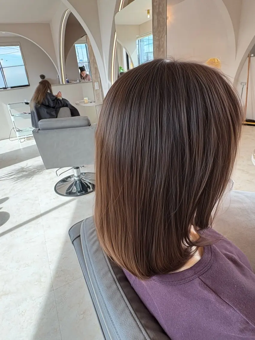 ミディアム 小暮 茜のヘアスタイル