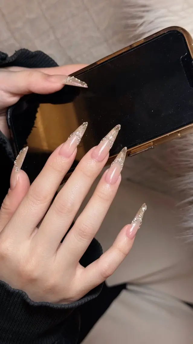 ネイル キラキラネイル マグネットネイル ワンホンネイル nailsalon ChuColaのネイルデザイン