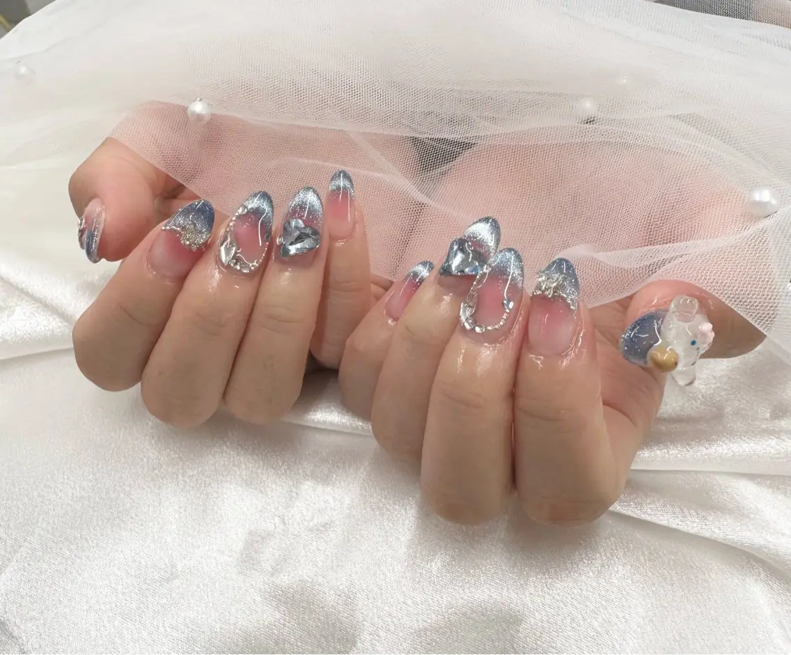 ネイル チークネイル Pawtique nail salonのネイルデザイン
