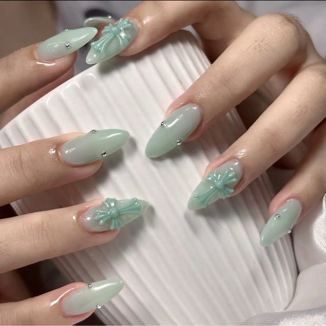 メンズ ネイル メンズ韓国風 オーロラネイル チークネイル 長さ出し フレンチネイル ハンドネイル ハンドケア NEW NAIL 池袋のネイルデザイン