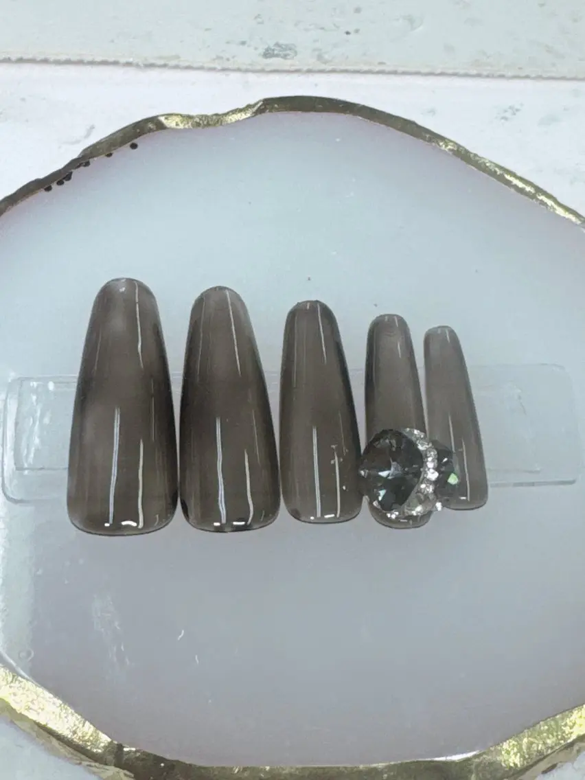 ネイル フレンチネイル ジェルネイル ガラスフレンチ キラキラネイル パラジェル ハンドネイル Queeens nailのネイルデザイン