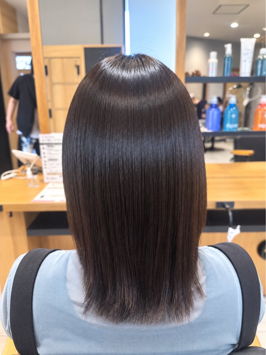 セミロング 縮毛矯正 髙木 結麻のヘアスタイル