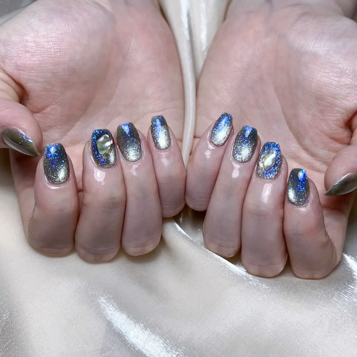 メンズ ネイル メンズ韓国風 アートネイル オーロラネイル ガーリー キラキラネイル ハンドネイル Nail salon 木にいるのネイルデザイン