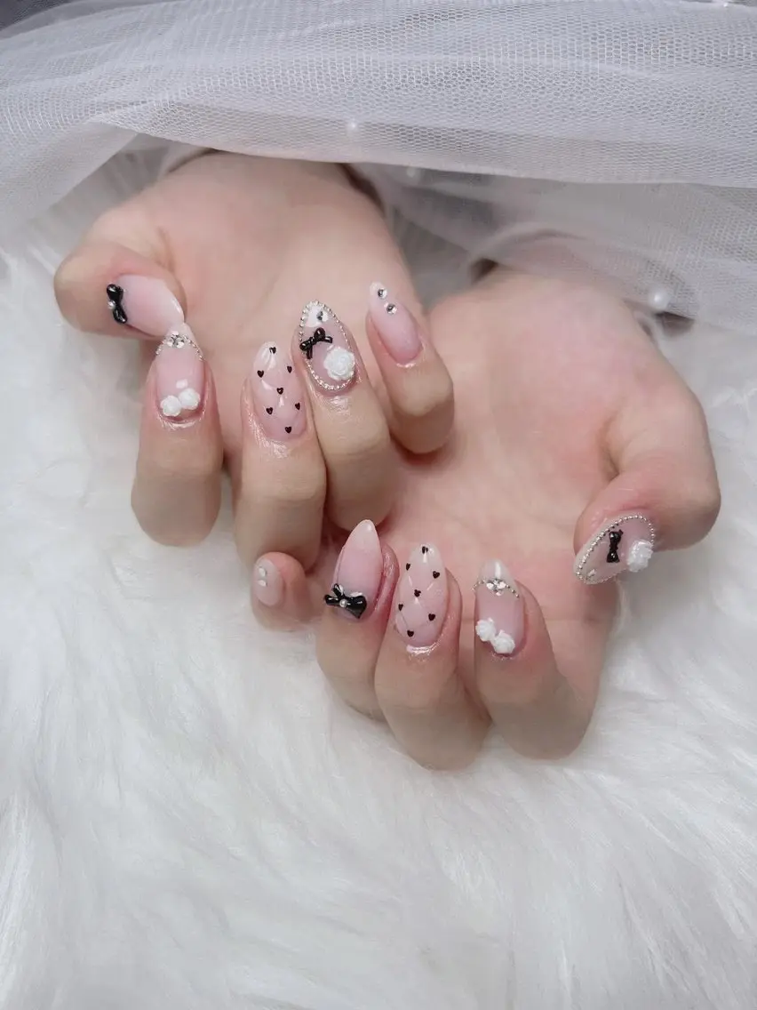 ネイル フットネイル フレンチネイル グラデーション 韓国ネイル マグネットネイル ハンドネイル ハンドケア Hara Nail 【持ち込みOK】のネイルデザイン