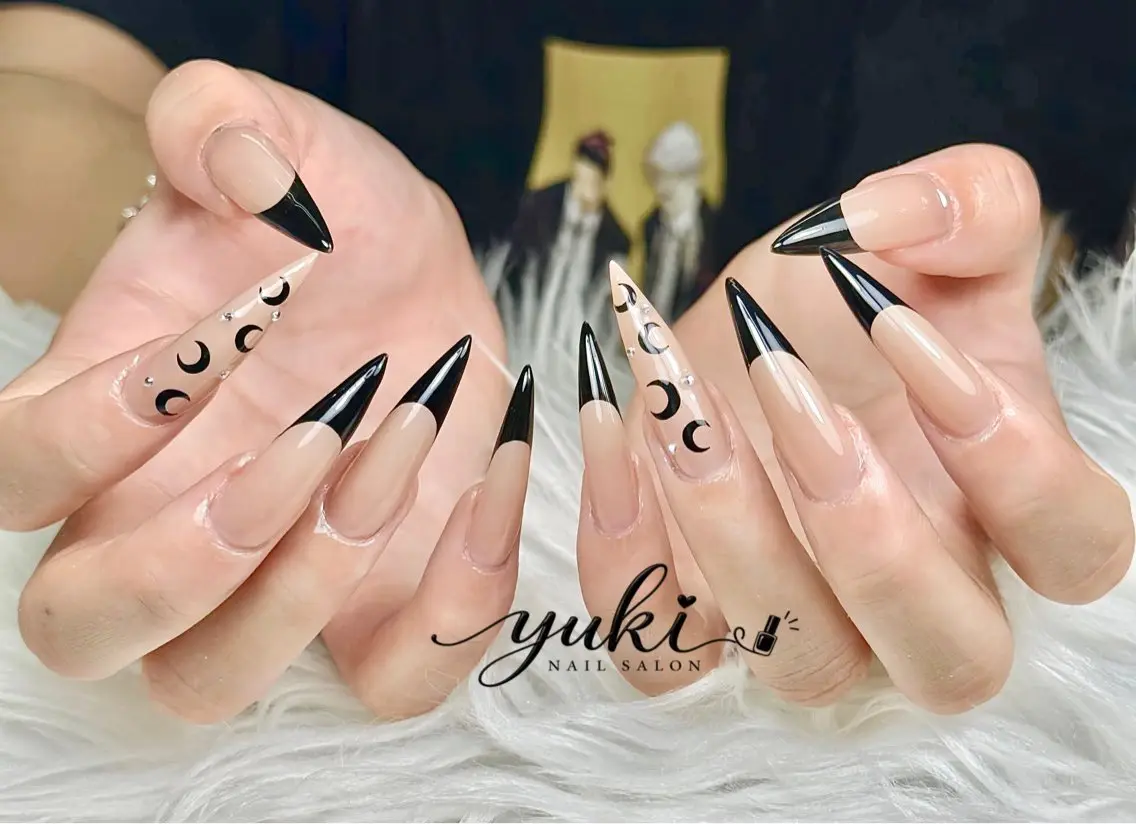 ネイル アートネイル ボルドー フレンチネイル ジェルネイル 氷ネイル・うるうるネイル ハンドネイル Yuki Nailsalonのネイルデザイン