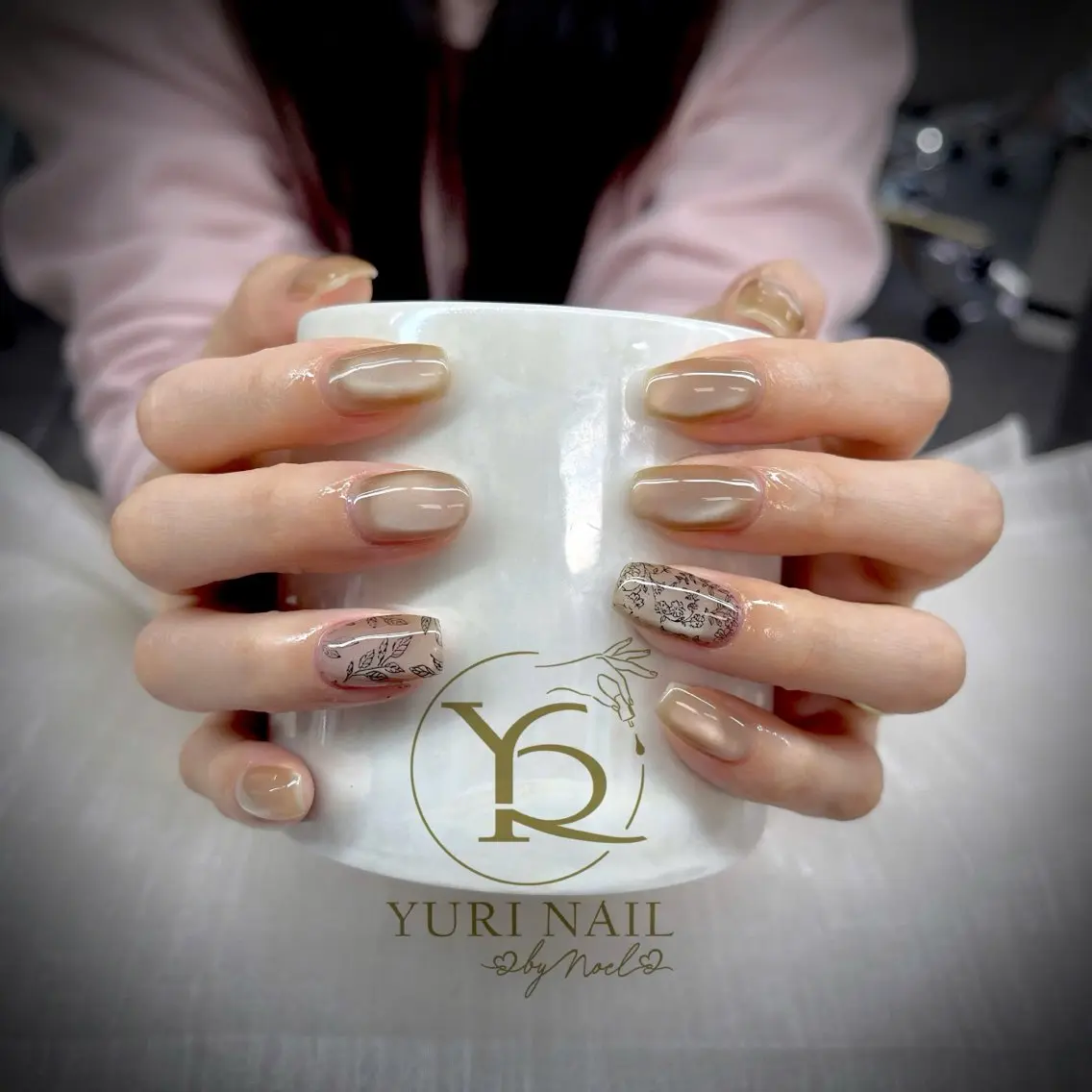 ネイル チークネイル フレンチネイル グラデーション キラキラネイル マグネットネイル ハンドネイル フットネイル ハンドケア YURI Nail NARITAのネイルデザイン