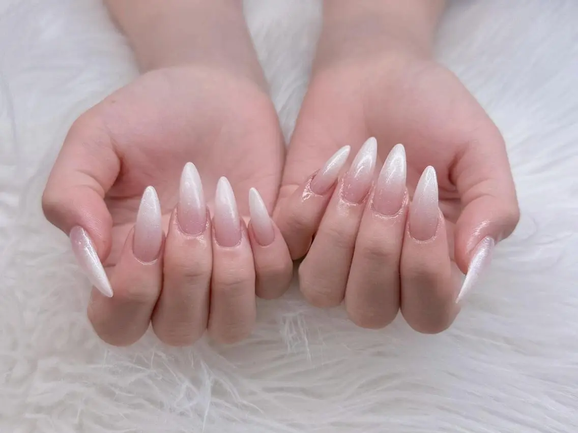 ネイル クリアネイル 韓国ネイル ロングネイル 持ち込み シルバー Melia Nail Nambaのネイルデザイン