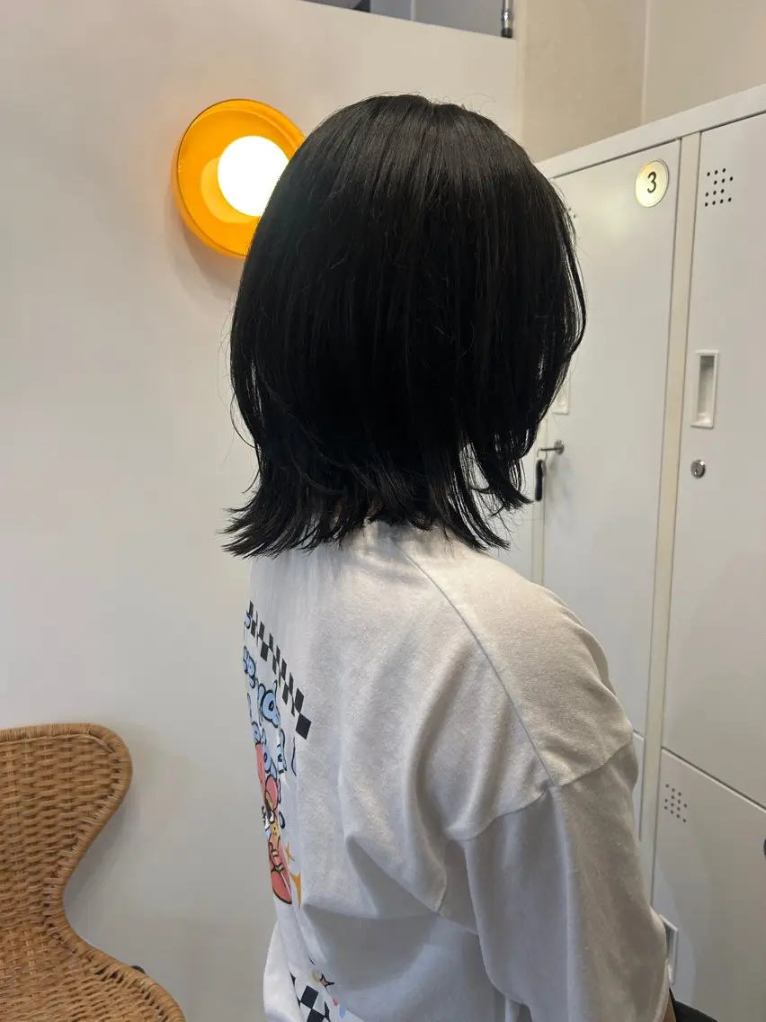 ミディアム ミディアムレイヤー レイヤーカット カット ヘアカラー トリートメント CARICIA 白木 由里加/新栄のヘアスタイル
