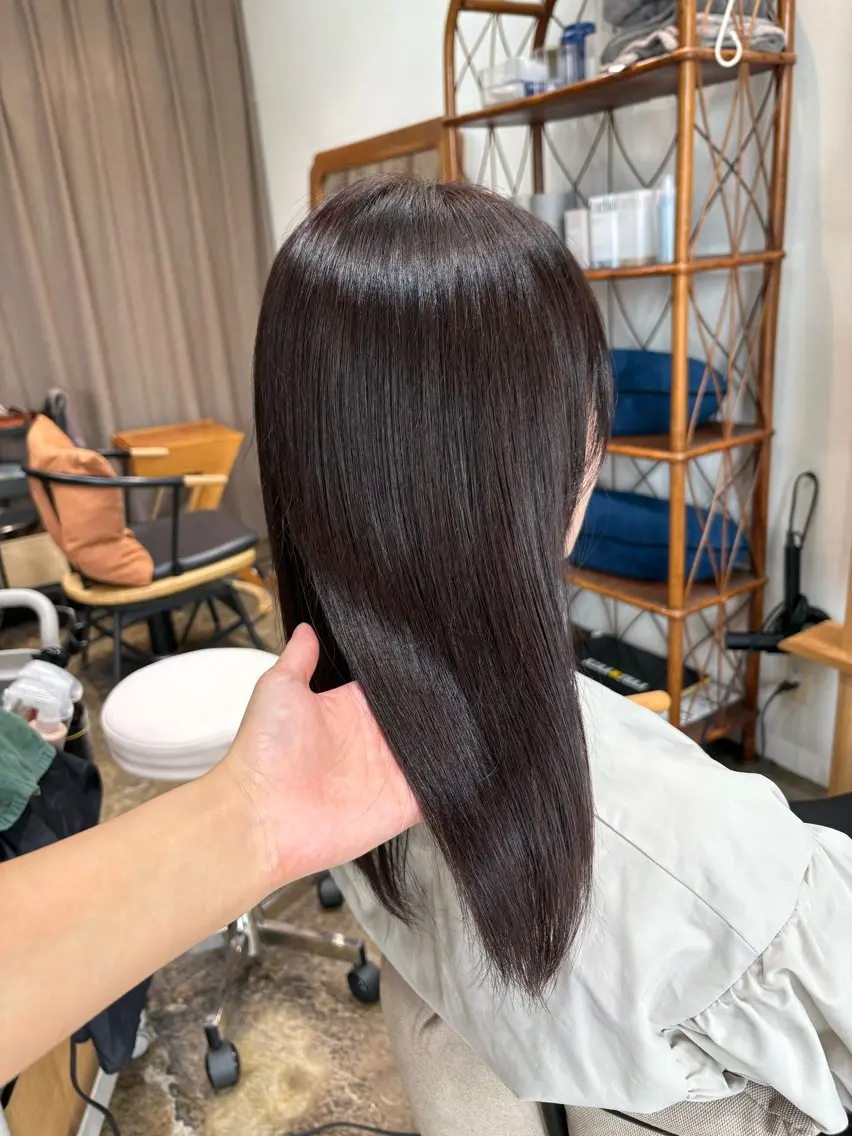 セミロング 髪質改善 ヘアカラー トリートメント 樽川 紗月のヘアスタイル