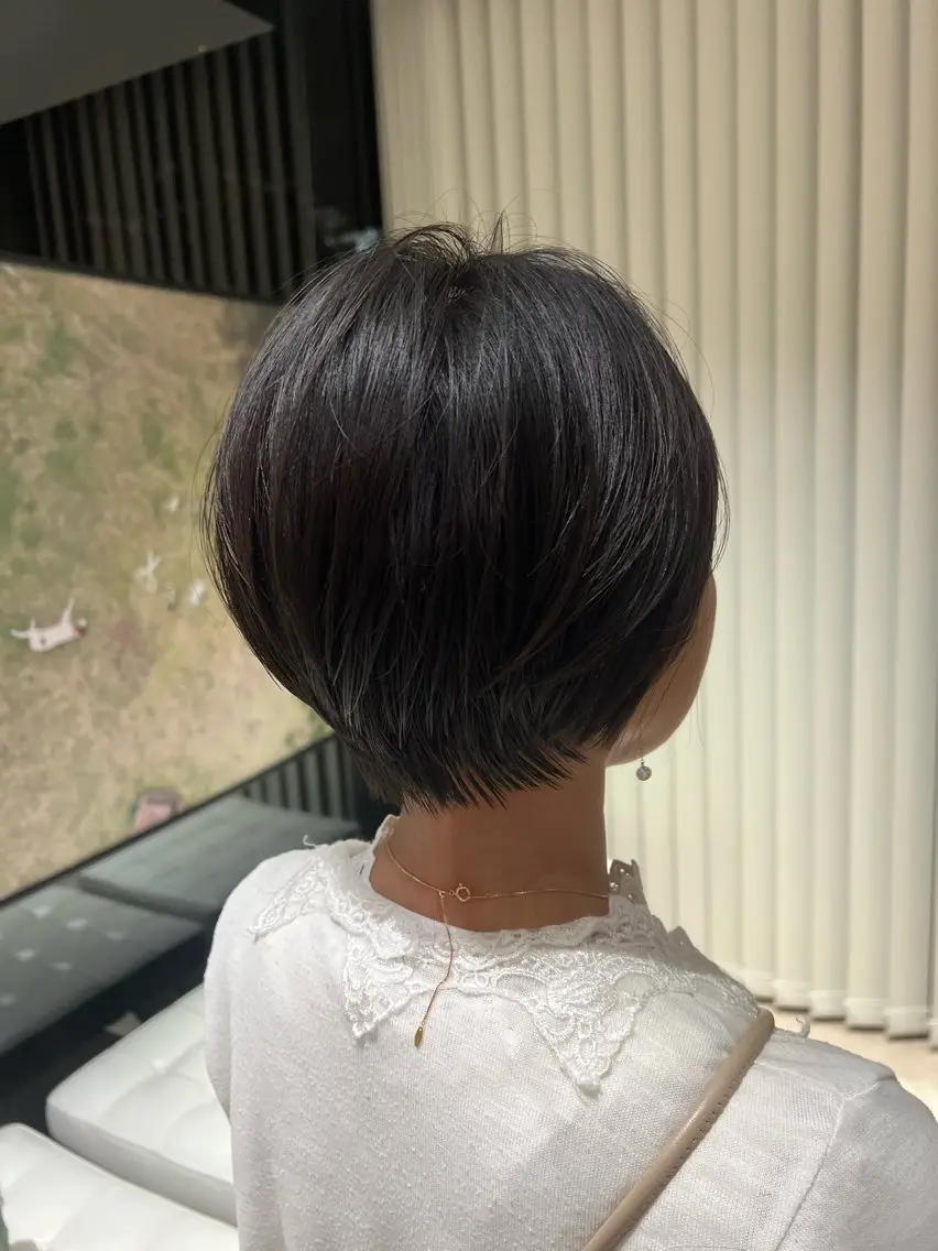 ショート 村中 逸紀のヘアスタイル